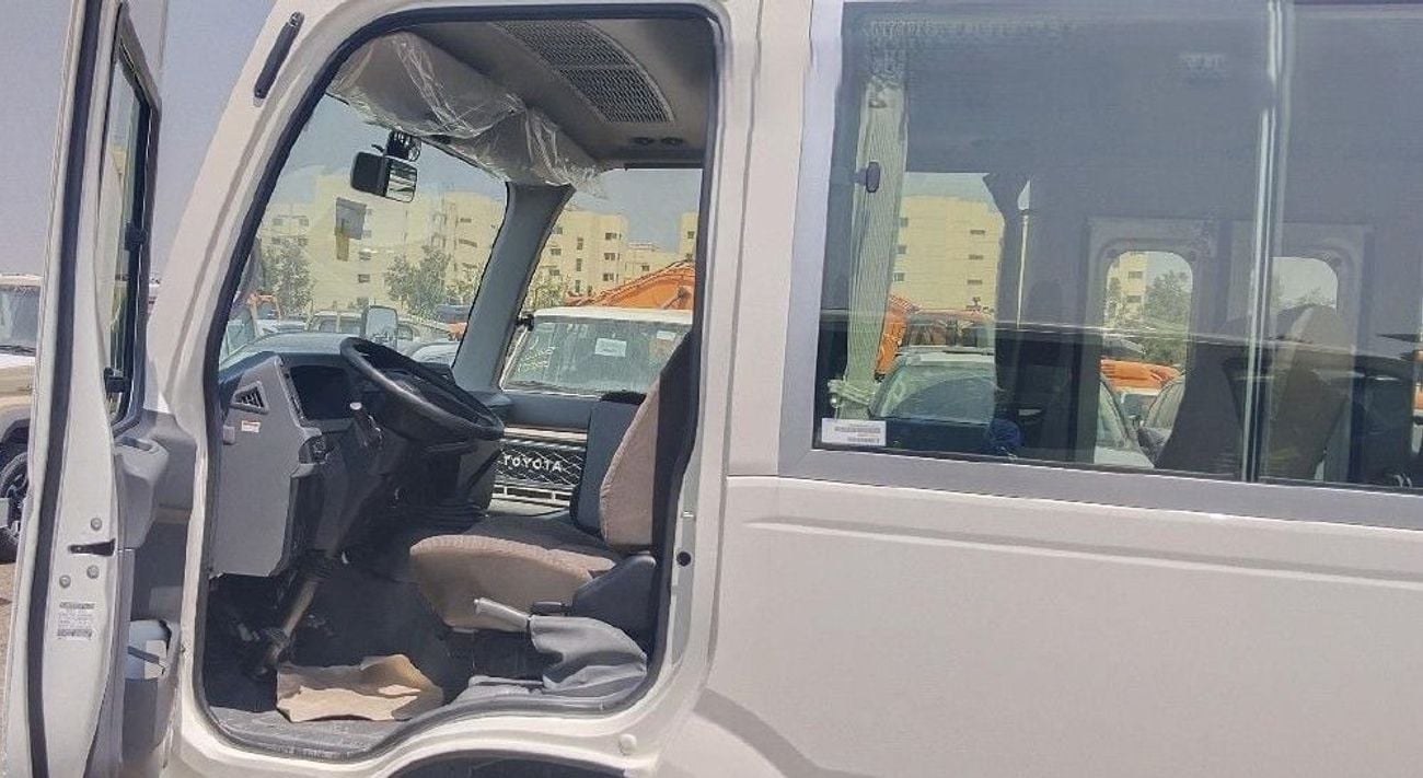 Toyota Coaster TOYOTA COASTER BUS DIESEL 4.2L * 30 Seats * MANUAL