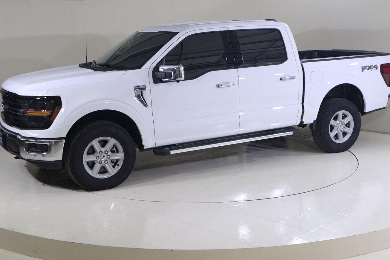 Ford F-150 XLT CREW CAB /F1-1325S/AL TAYER MOTOROS/ AL QOUZ SHOWROOM