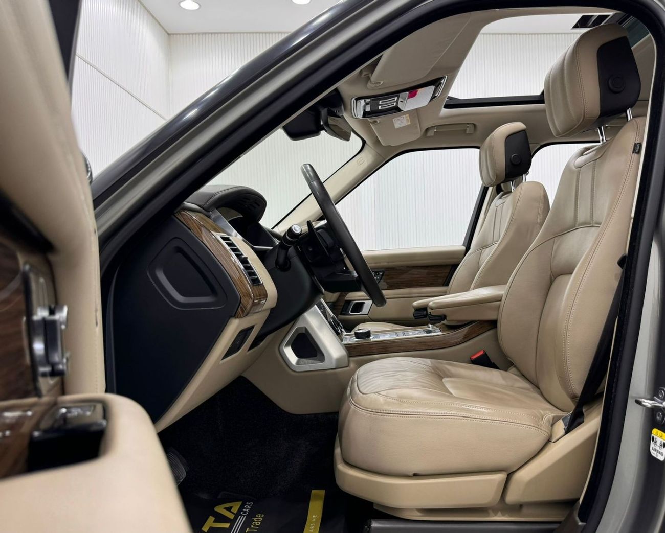 لاند روفر رينج روفر 2019 Range Rover Vogue HSE V6, Warranty, Full Range Rover Service History, Full Options, GCC