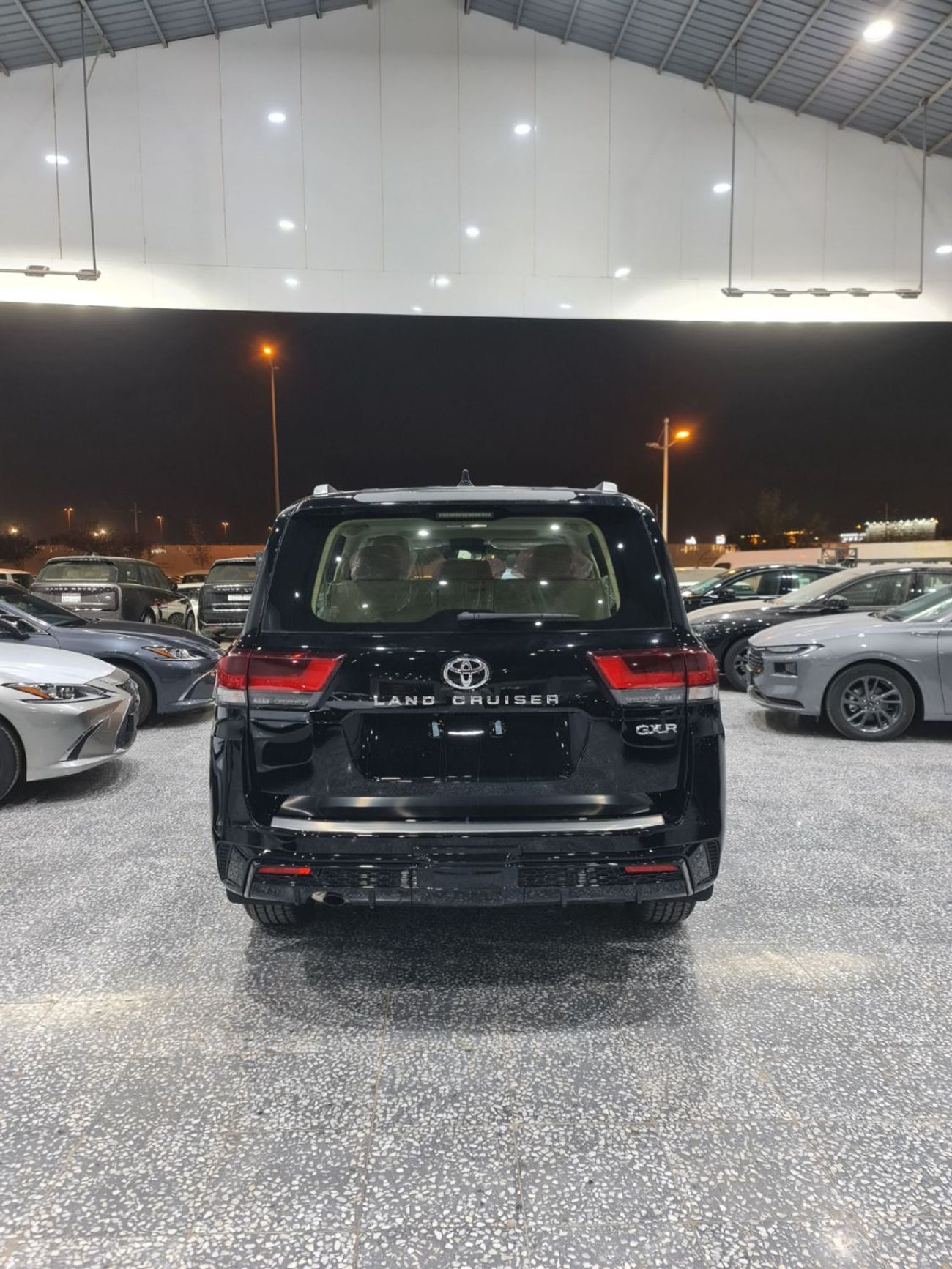 Toyota Land Cruiser GXR 4.0L AT Petrol Full Option GXR