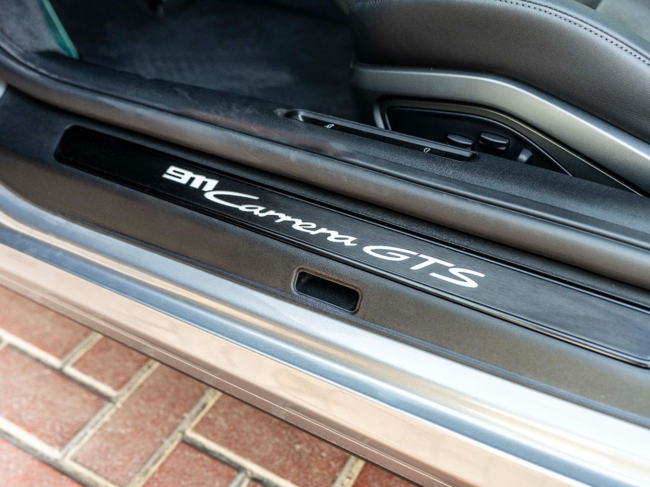 Porsche 911 Carrera GTS