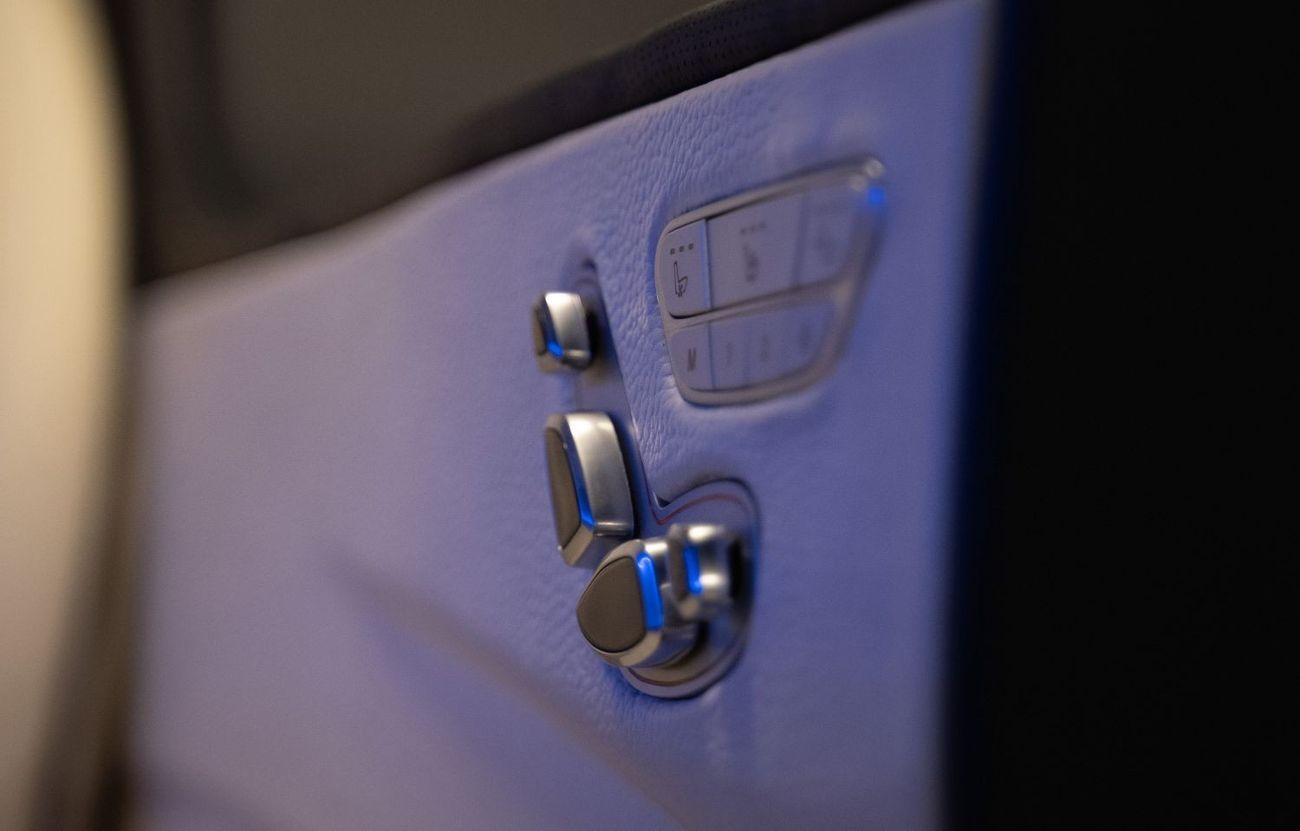 مرسيدس بنز V 250 Mercedes V-Class with Full VIP Conversion