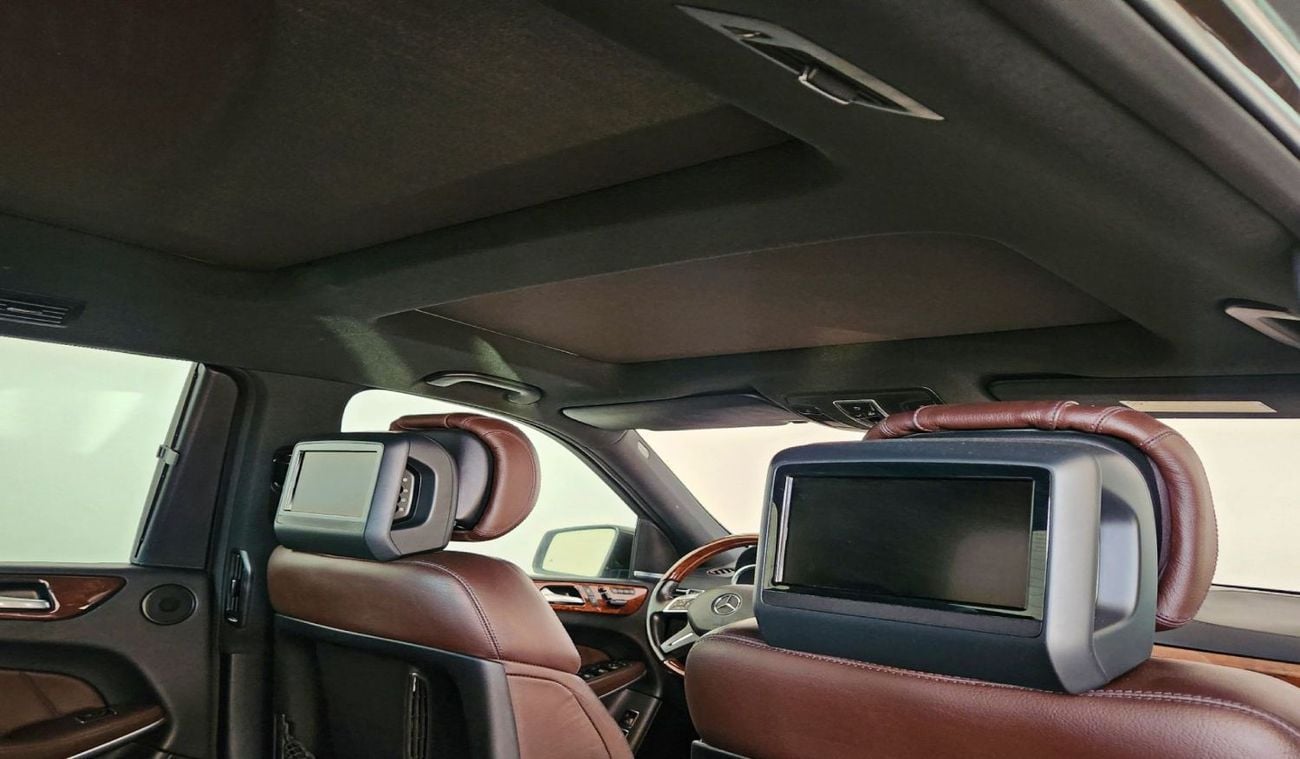 Mercedes-Benz GL 500 4 MATIC V8 4.7L - FULL OPTION - GCC SPECIFICATION - EXCELLENT CONDITION