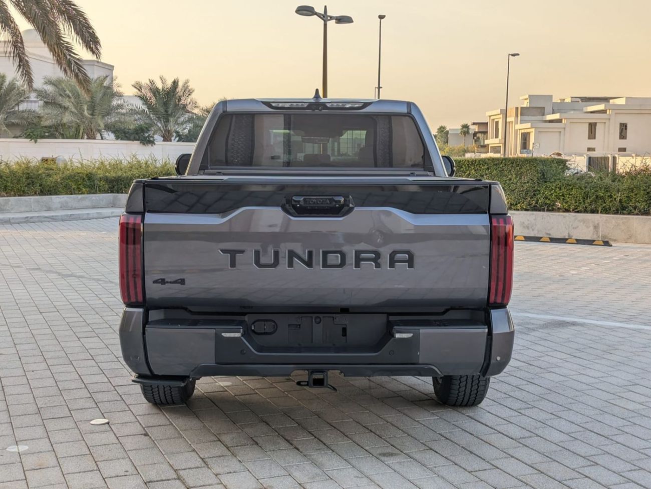 Toyota Tundra Toyota tundra 2023 LHD grey colour