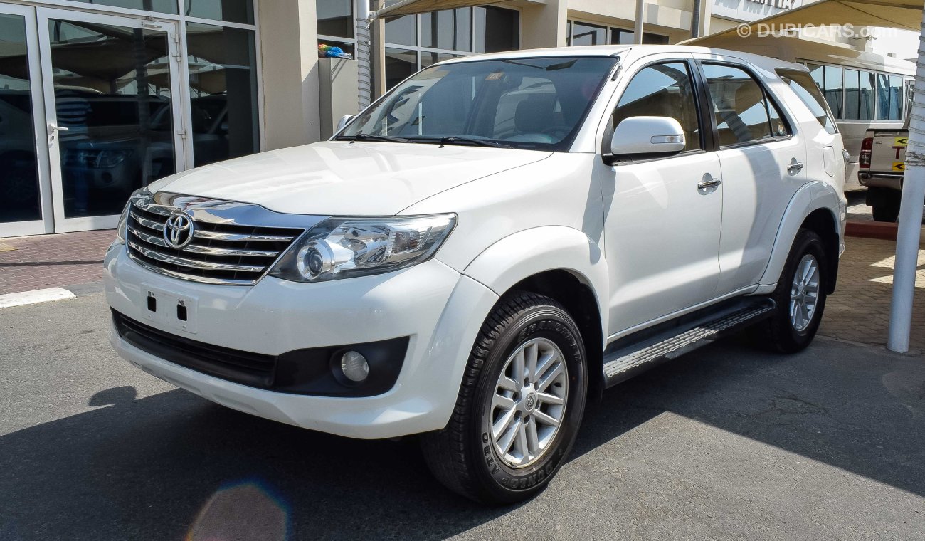 Toyota Fortuner SR5