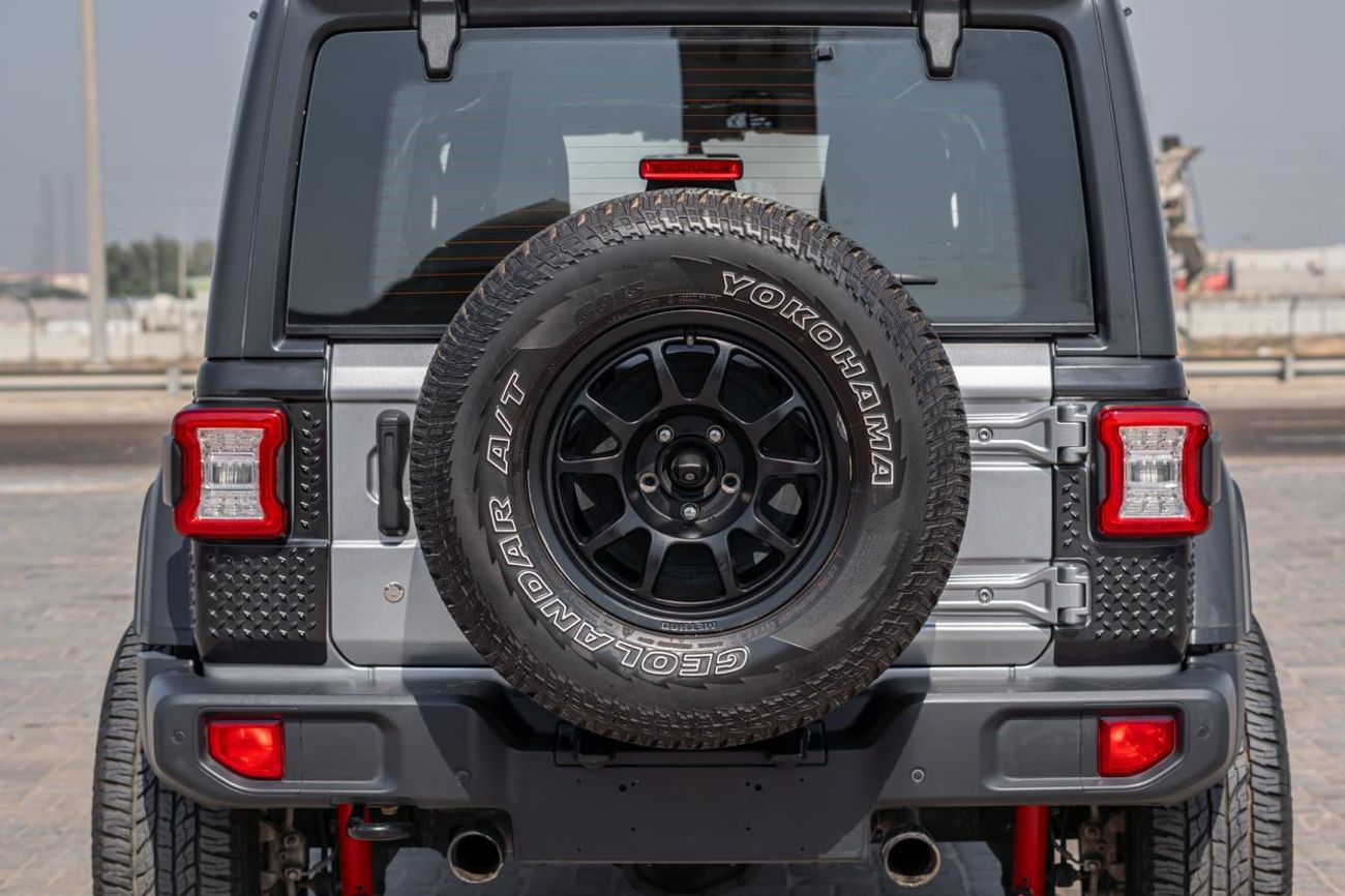 Jeep Wrangler Unlimited Sport 3.6L A/T