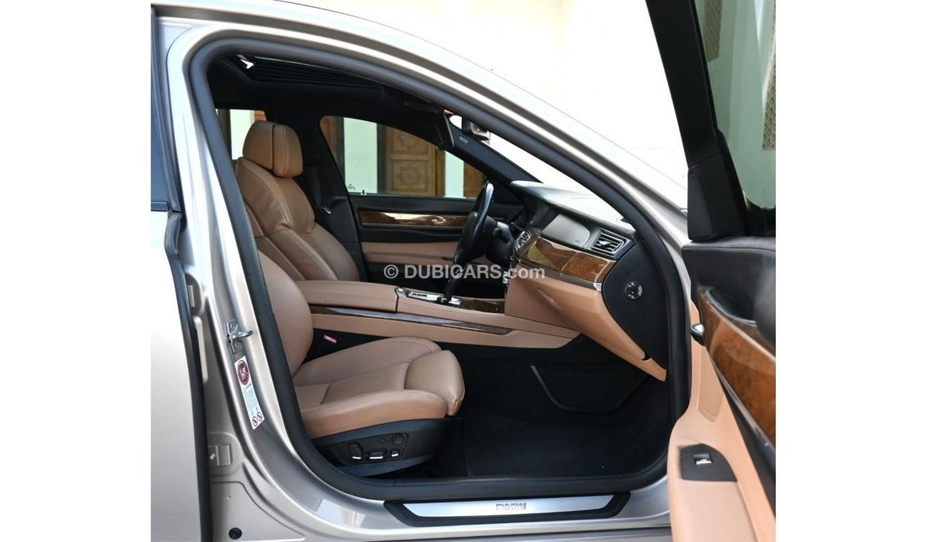 بي أم دبليو 750Li 2012 خليجي بحالة ممتازة بدون حوادث