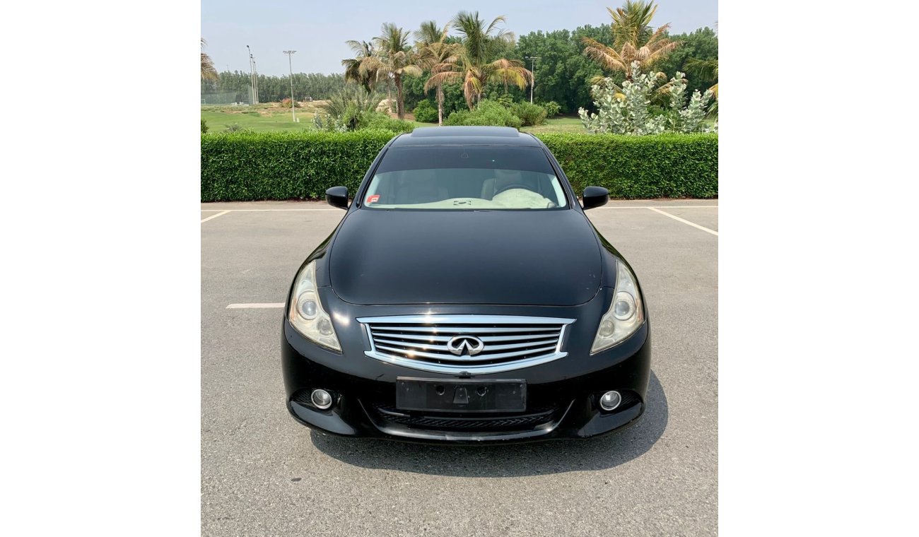 إنفينيتي G37 السياره بحاله جيده جدا لا تحتاج إلى أي مصاريف