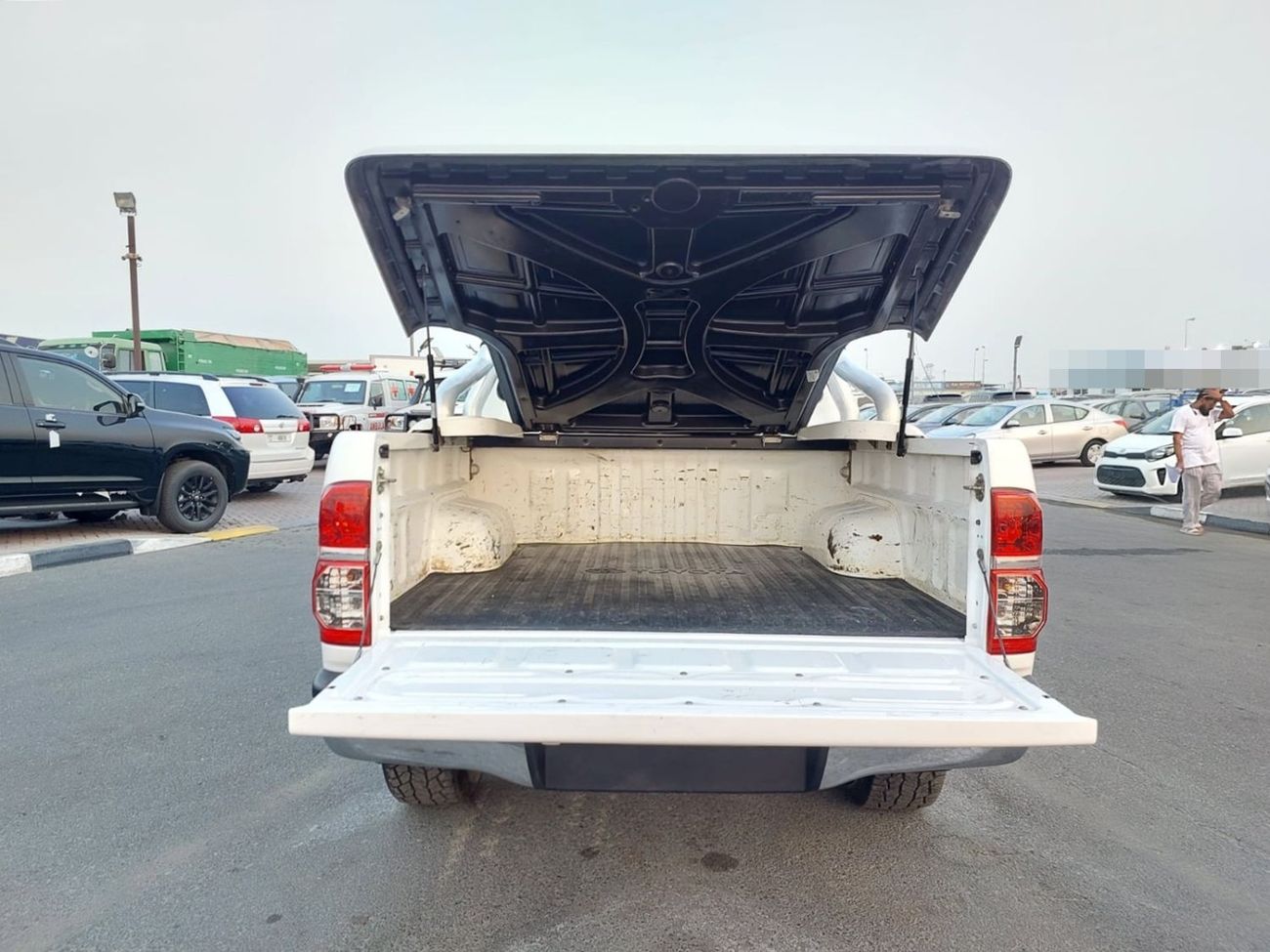Toyota Hilux TOYOTA HILUX PICKUP RHD 2014 MODEL 3.0 L DIESEL AUTOMATIC(PM37634)