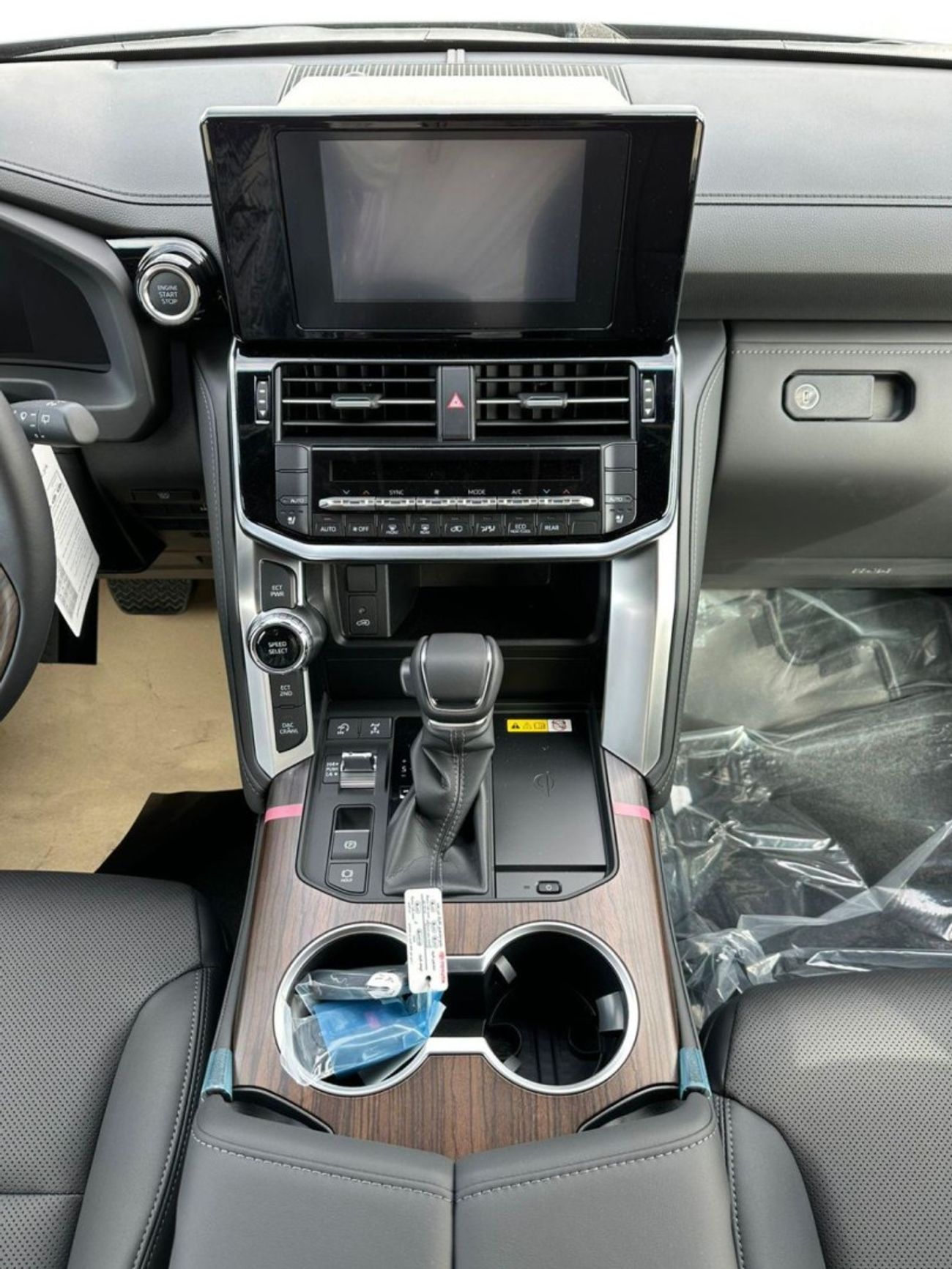 Toyota Land Cruiser 2025 Toyota Land Cruiser GXR 4.0L AT Petrol (High Option)