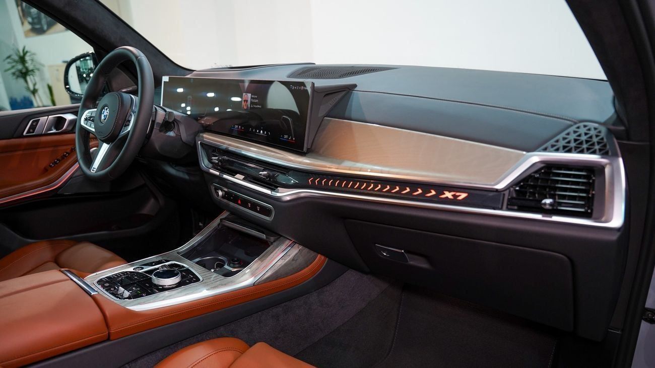 بي أم دبليو X7 XDRIVE40i LUXURY M SPORT PACKAGE