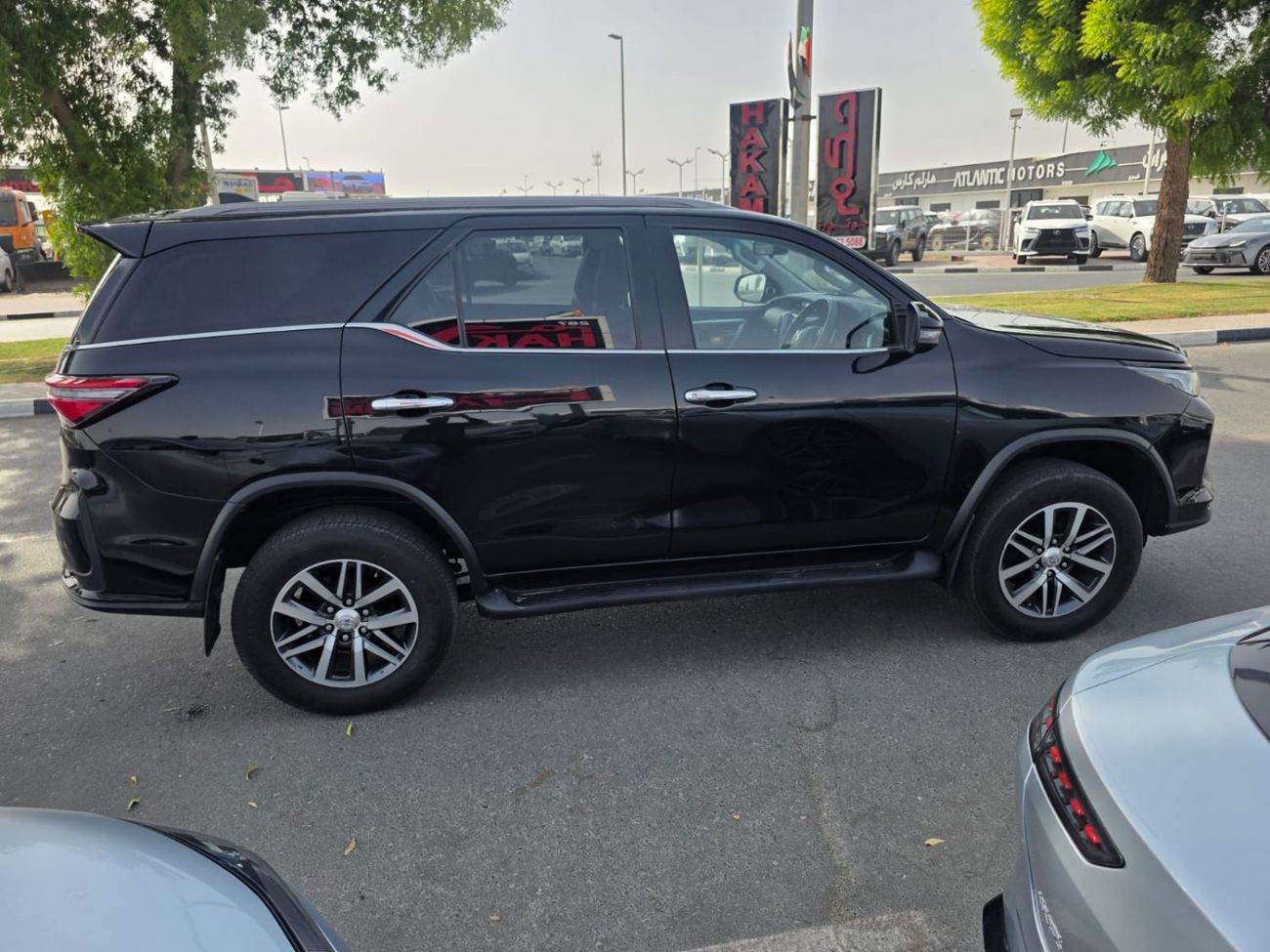 Toyota Fortuner DIESEL ENGINE RIGHT HAND DRIVE 2800 CC AUTO TRANSMISSION ONLY FOR EXPORT