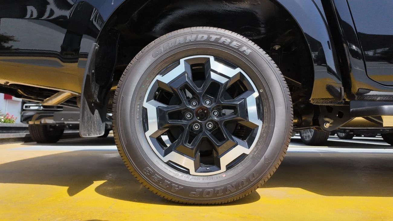 Nissan Navara  2025 Nissan Navara | 2.5L Petrol | 160 HP | Manual | 4x4 | GCC Specs
