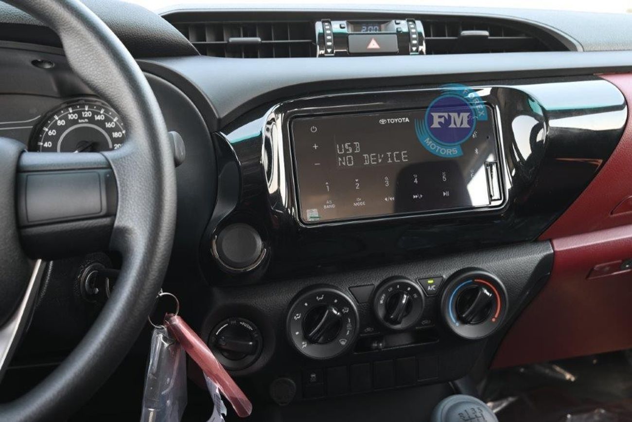 تويوتا هيلوكس Double Cab DLX-G 2.4L Diesel 4WD 6 Seater Manual