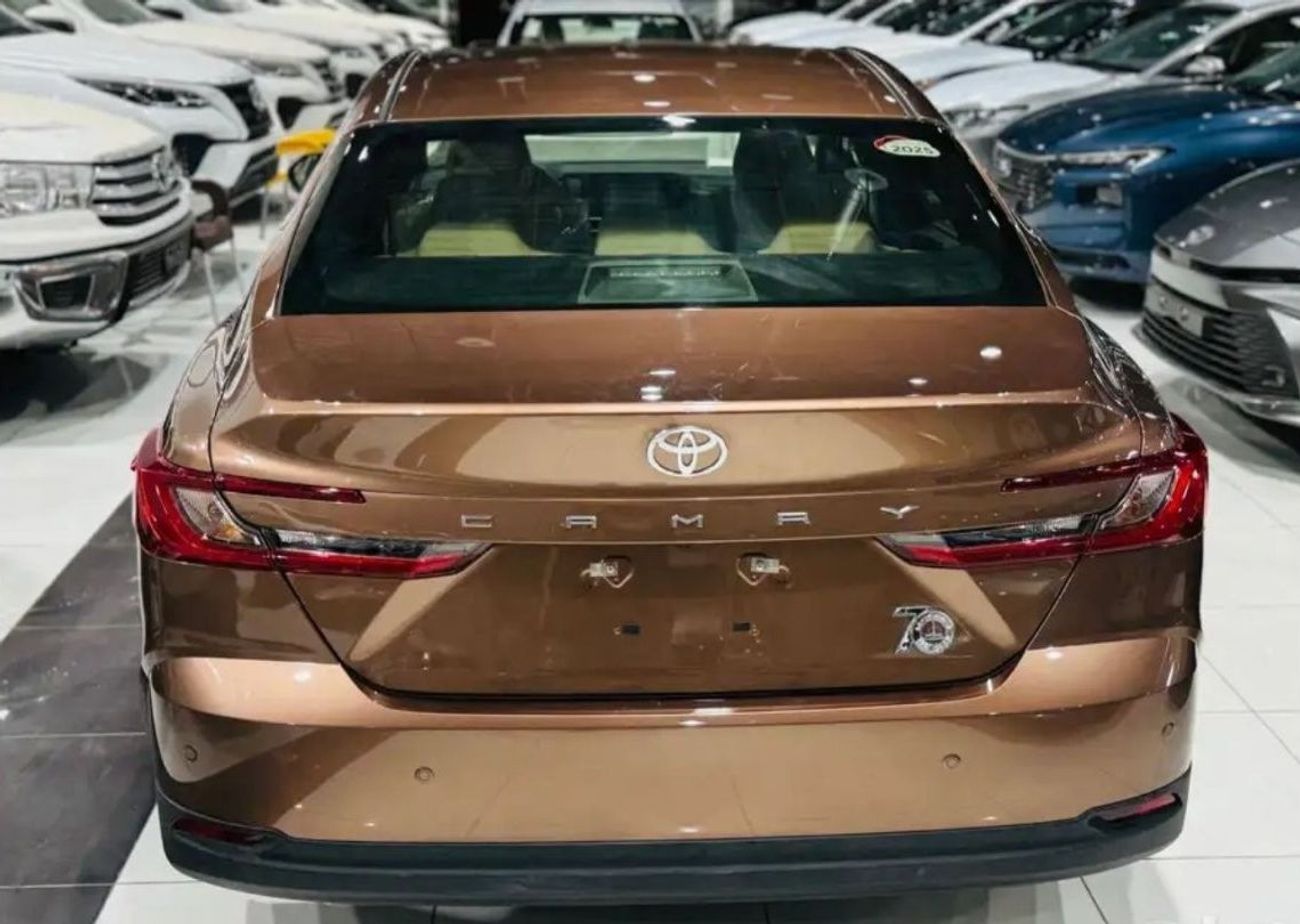 Toyota Camry 2.5L HYBRID 2024 GCC