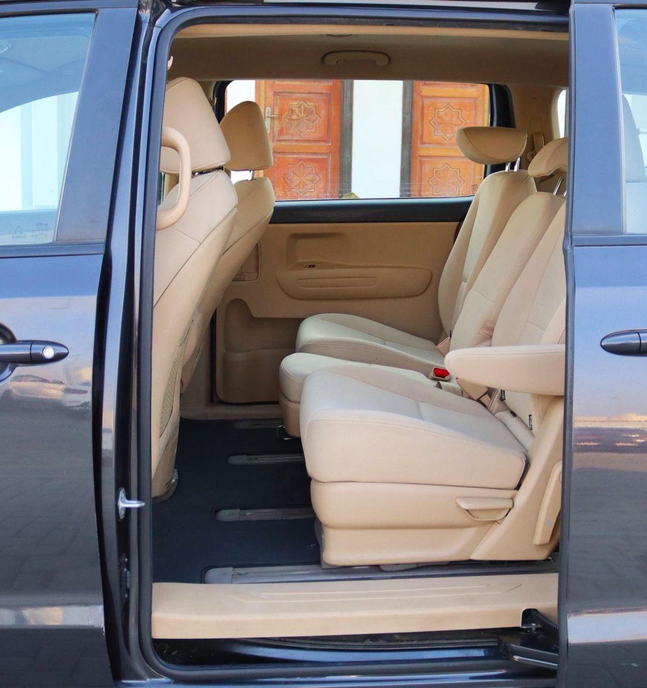 Kia Carnival 2020 Kia Grand Carnival LX (YP), 5dr MPV, 3.3L 6cyl Petrol, Automatic, Front Wheel Drive