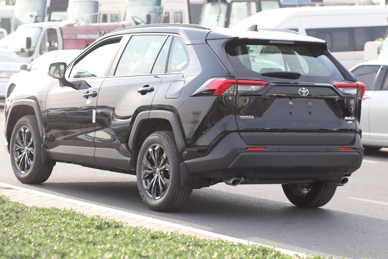تويوتا راف ٤ 2.0 XLE - 4WD - PUSH START - SUNROOF - ALLOY WHEELS - ELECTRIC TAIL GATE - MODEL 2025