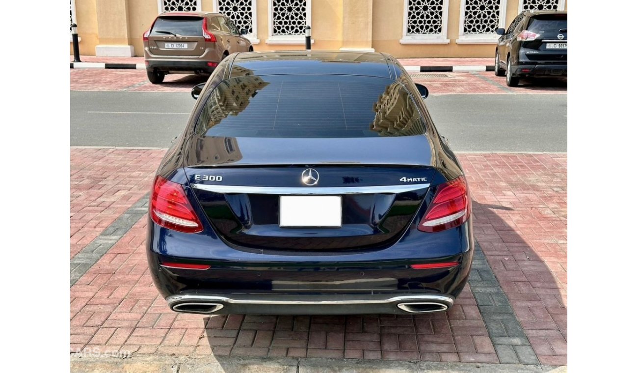 مرسيدس بنز E300