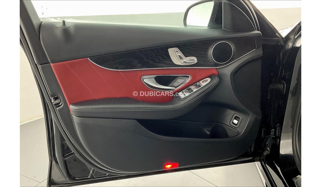 Mercedes-Benz C 200 Premium (AMG Line)