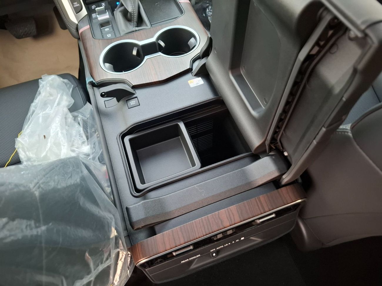 Toyota Land Cruiser Toyota Landcruiser GXR 3.5L 2025 TT AT Black Petrol (Export Only)