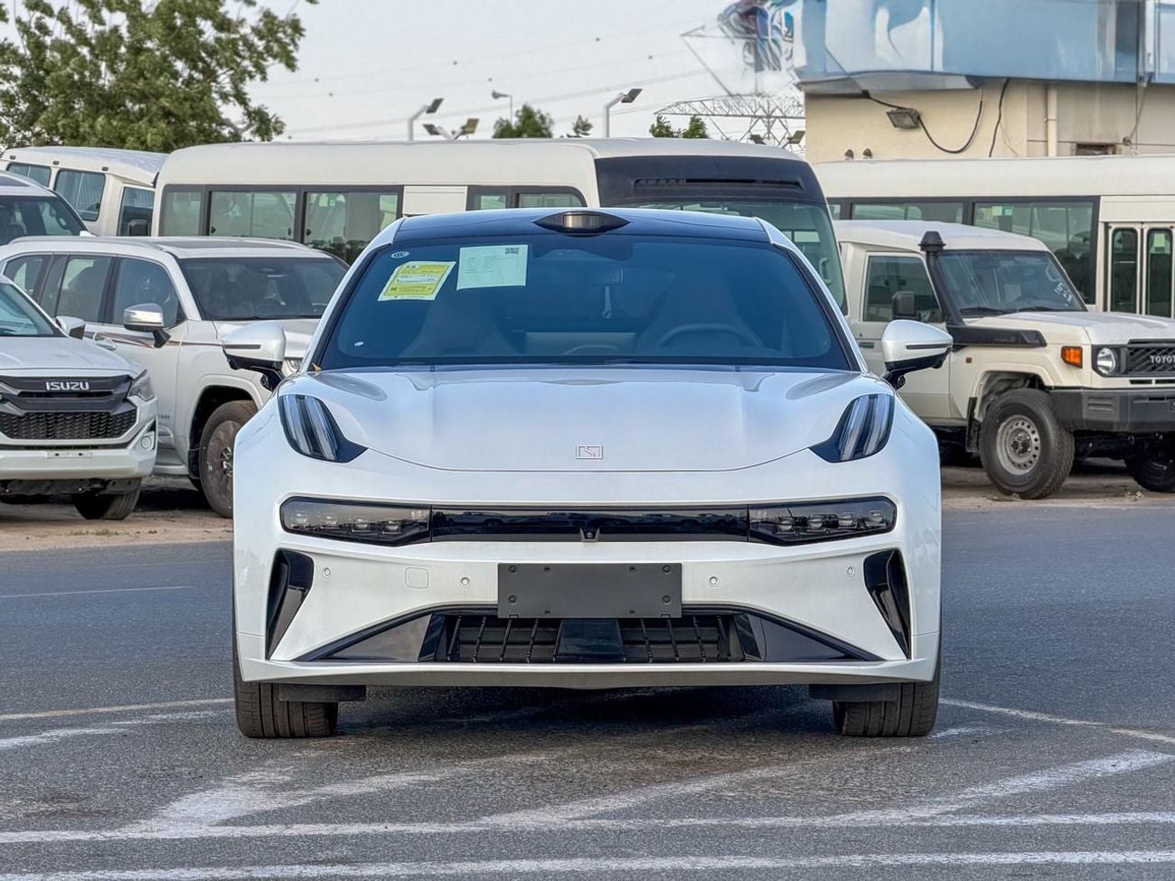 زيكر 001 Long Range AWD