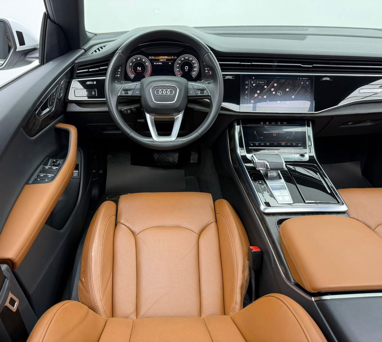 Audi Q8 55 TFSI S-LINE LUXURY 2023 Audi Q8 55 TFSI Quattro S-Line, 2028 Audi Warranty + Service Pack, Fully Loaded, GCC
