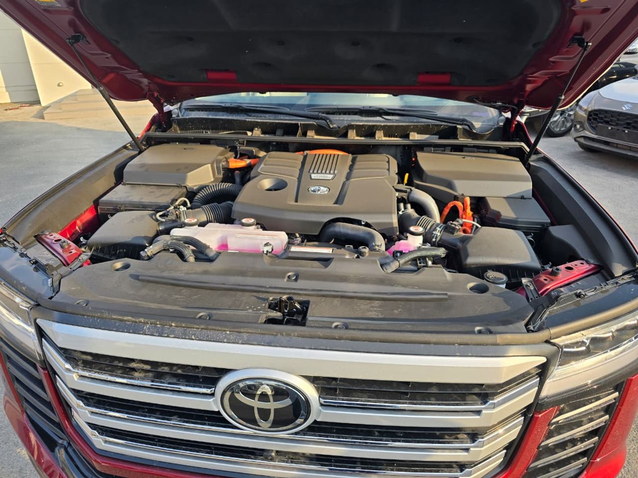 تويوتا لاند كروزر 3.5T VXR Hybrid