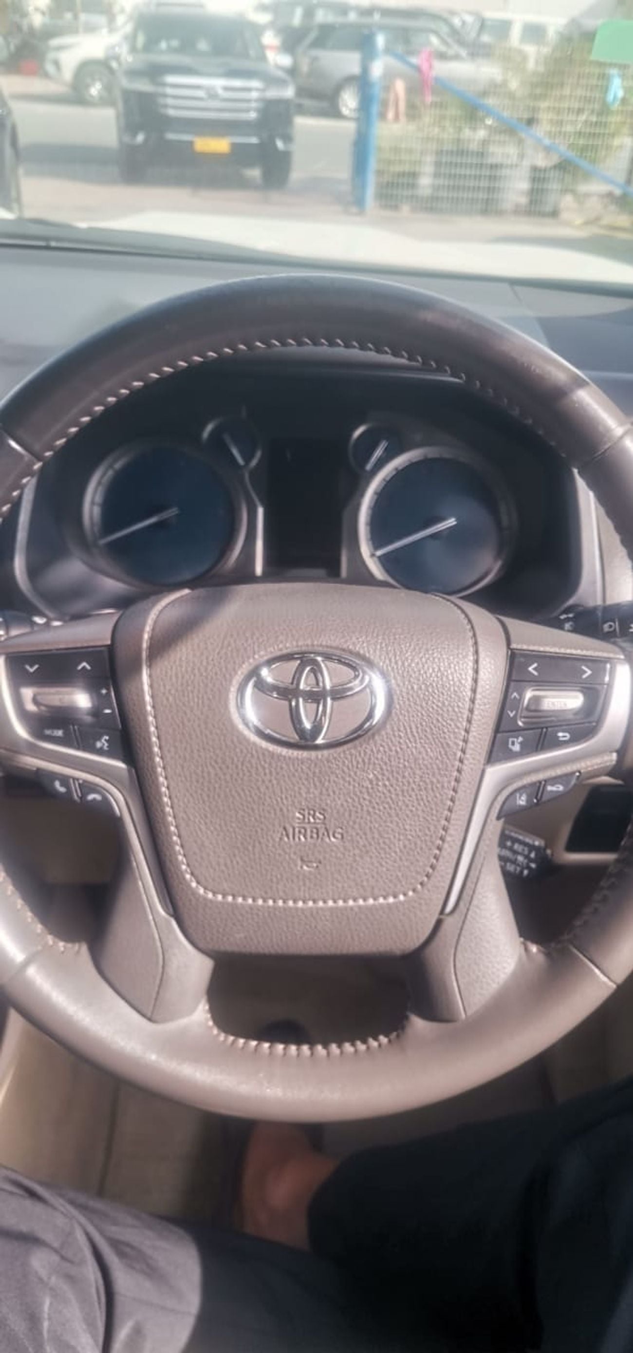 Toyota Prado TXL / 2.7L V4 PETROL / DVD + CAMERA / PWR WITH LEATHER SEATS / REAR A/C ( CODE # 3BA-TRJ150W)