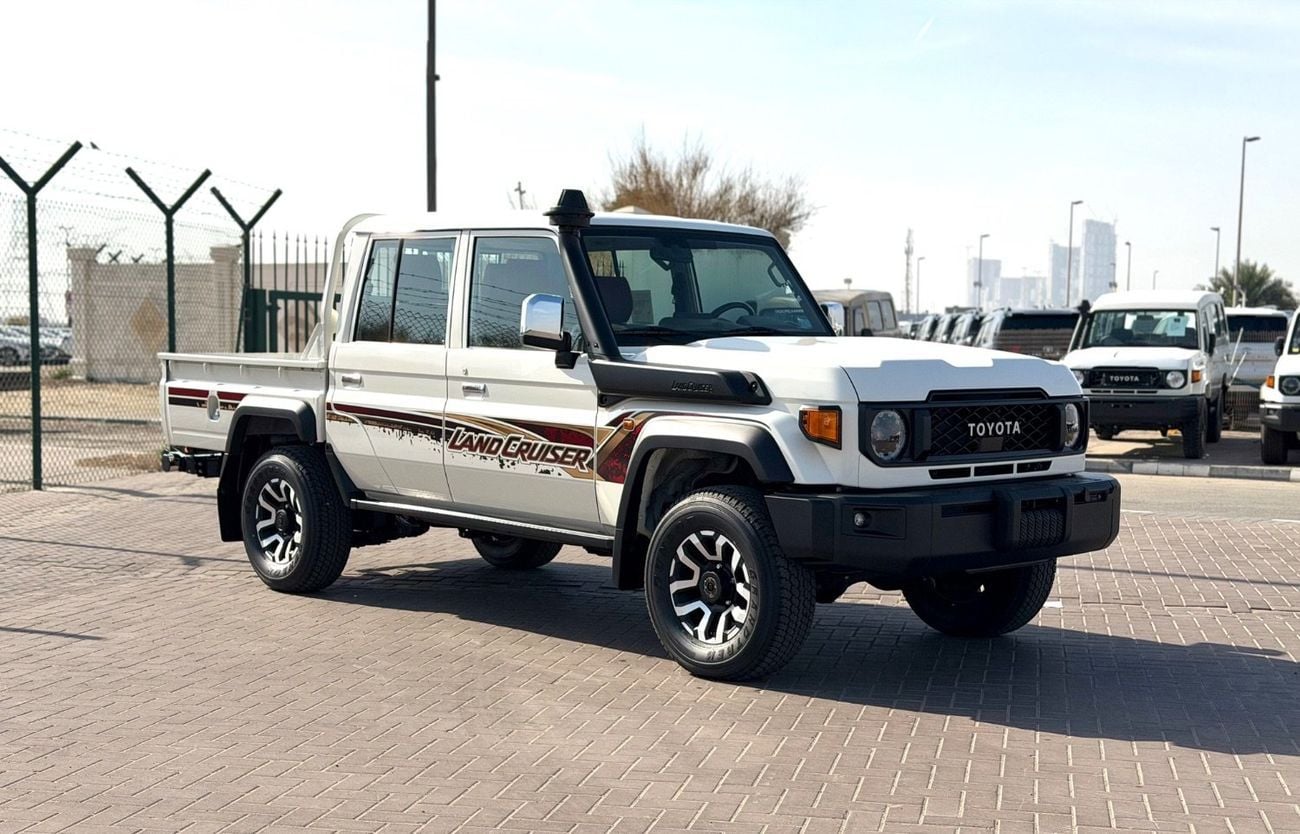 تويوتا لاند كروزر بيك آب Toyota Land Cruiser LC79 DC Full option Oman spec 2026