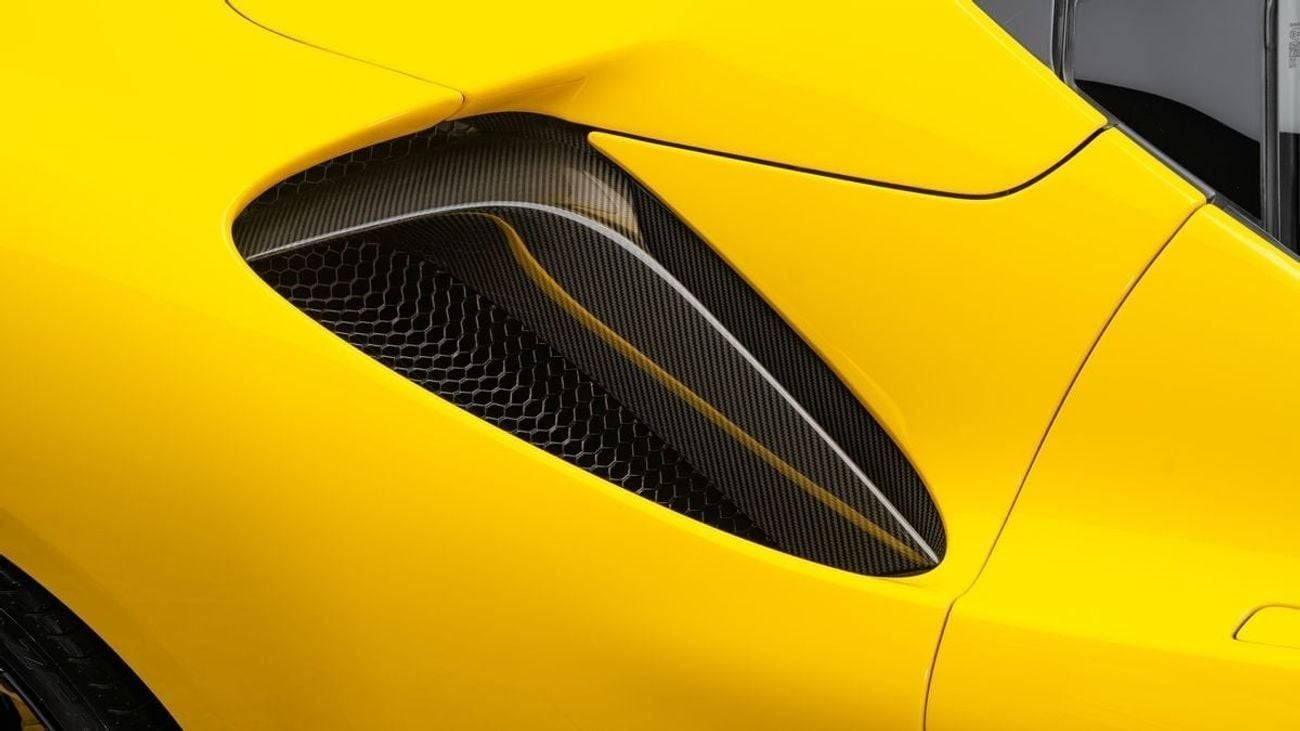 فيراري SF90 سبيدر Assetto Fiorano by Novitec - 2022 - Euro Specs