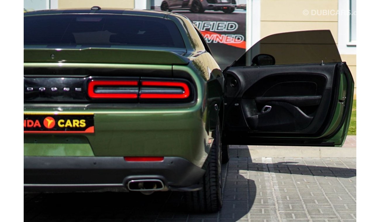 Dodge Challenger SXT Supertrack