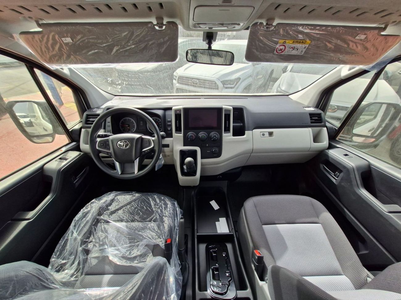 تويوتا هاياس 2026 TOYOTA HIACE HI/ROOF M/T 2.8L DIESEL BLACK BUMP BRAND NEW 0KM