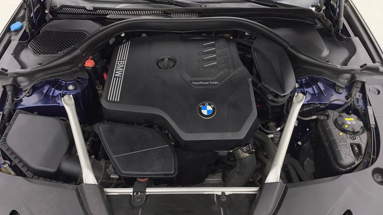 بي أم دبليو 520i M SPORT 2 | بدون دفعة مقدمة | اختبار القيادة في المنزل