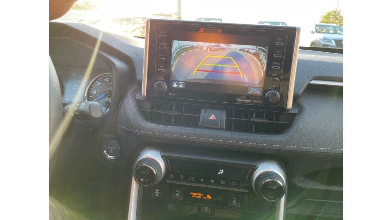 Toyota RAV4 2021 TOYOTA RAV4 XLE HYBRID 4x4 FULL OPTIONS IMPORTED FROM USA