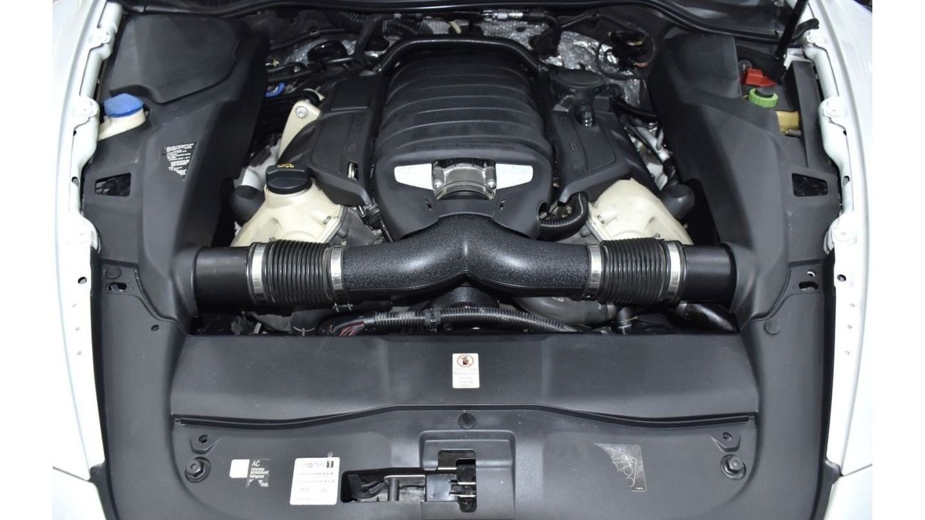 بورش كايان EXCELLENT DEAL for our Porsche Cayenne S ( 2013 Model ) in White Color GCC Specs