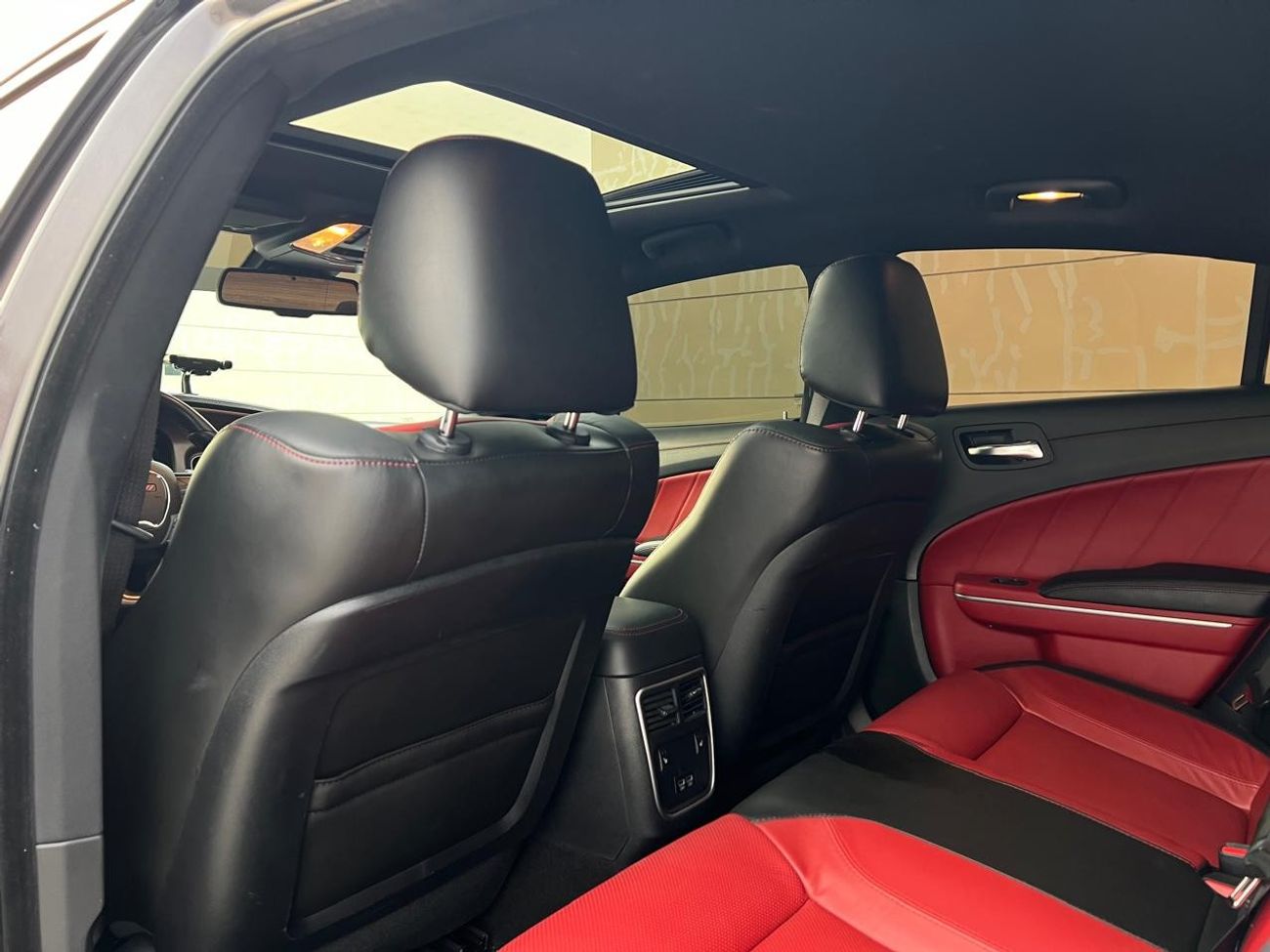 Dodge Charger R/T Dodge charger R\T Model 2021 Gcc specs Original paint no accident Under dealer warranty and cont