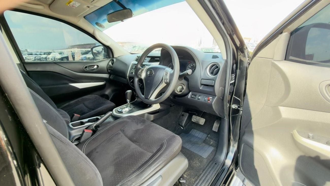 نيسان نافارا -