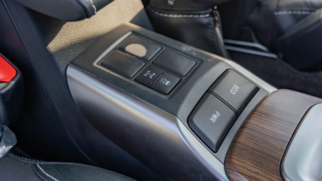 تويوتا فورتونر 2025 Toyota Fortuner Adventure SR5 V6 4.0L AT Petrol