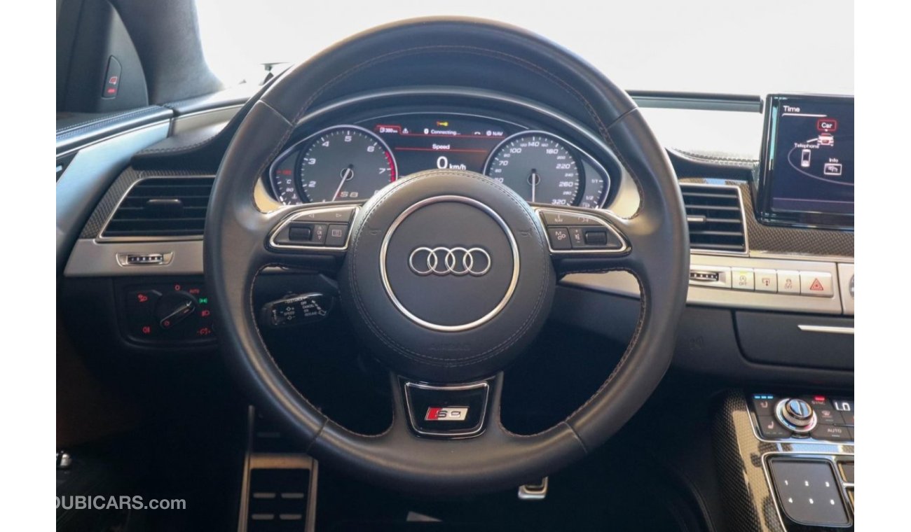 Audi S8 D4