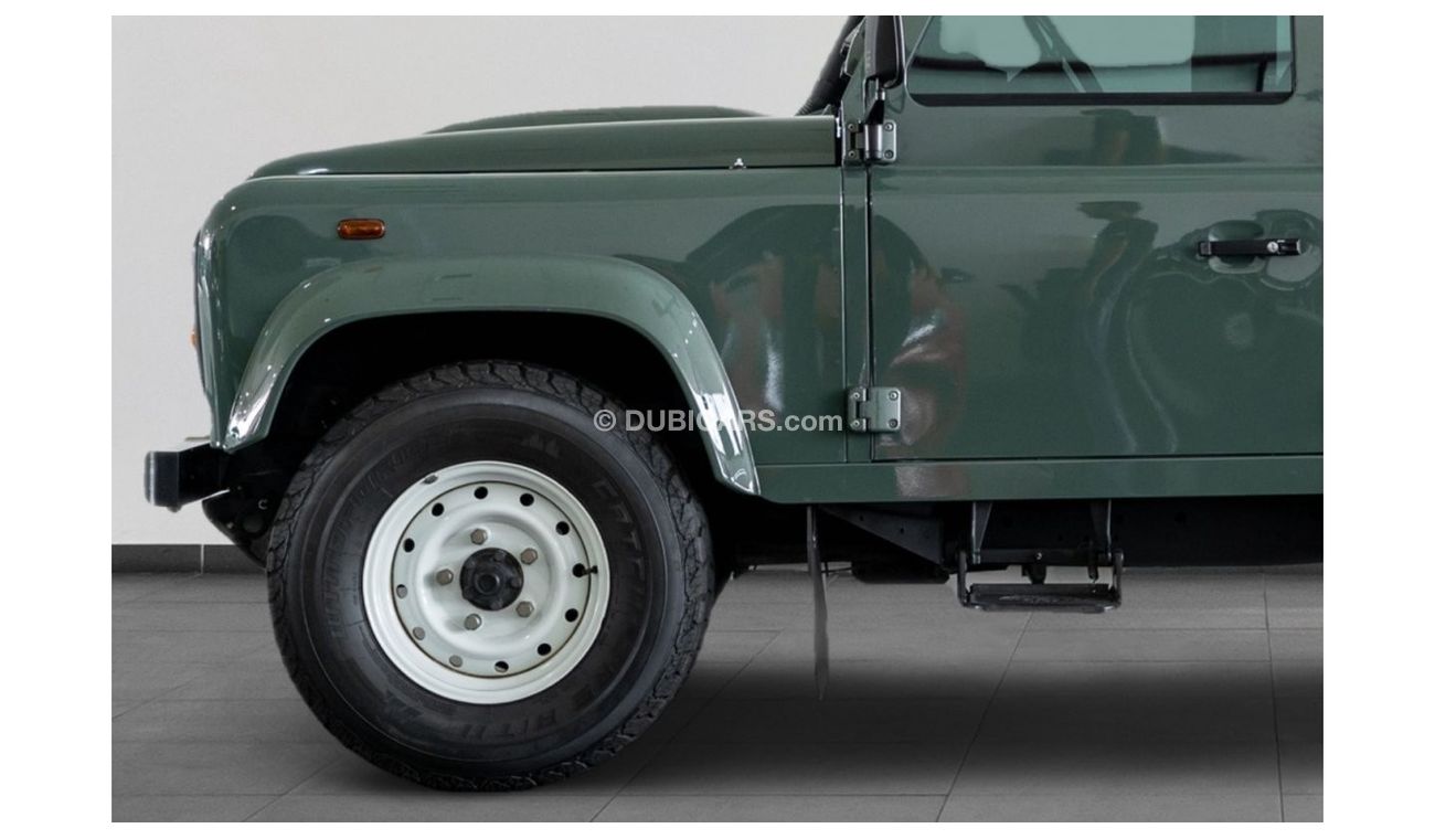 لاند روفر ديفندر 2015 Land Rover Defender 110 Station Wagon / Full Al Tayer Service History / One Owner