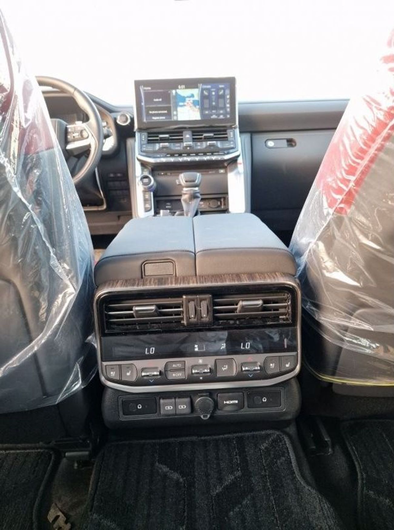 Toyota Land Cruiser VXR 3.5L DIESEL FULL OPTION