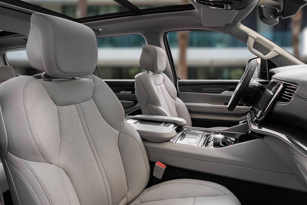 جيب جراند واجونير Grand Wagoneer | 2,644 P.M | 0% Downpayment | Jeep Warranty