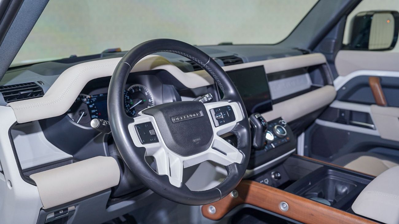 لاند روفر ديفندر P400 110 X-Dynamic SE 3.0L (5 Seater) 'Widetrack'| AED 5,427 PM | Warranty November 2028 | GCC