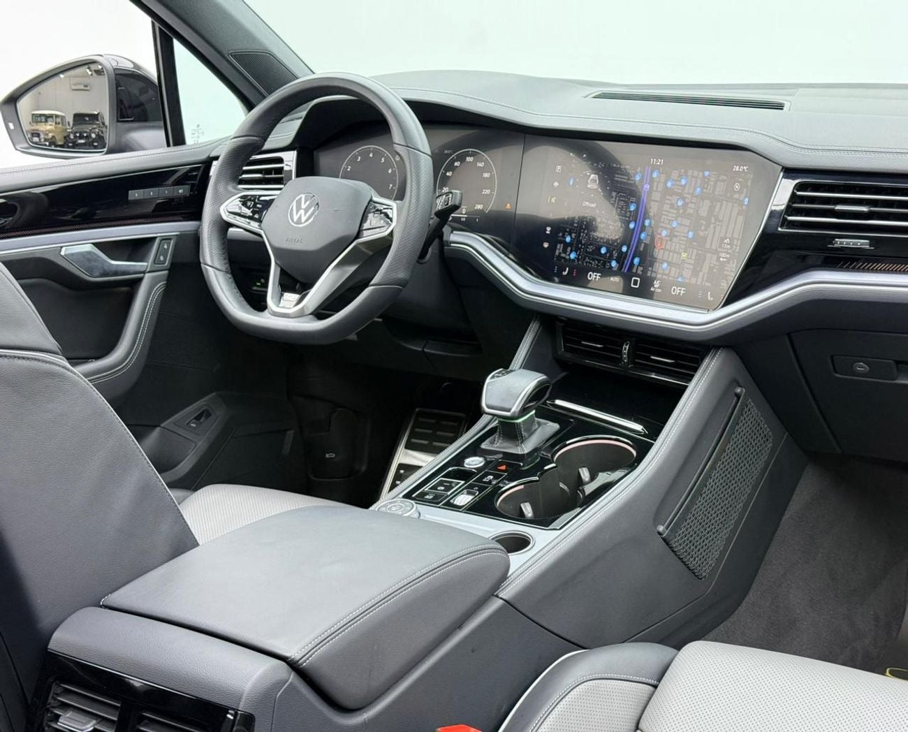 Volkswagen Touareg 2024 Volkswagen Touareg R-Line, 2029 VW Warranty + Service Pack, Full VW Service History, GCC
