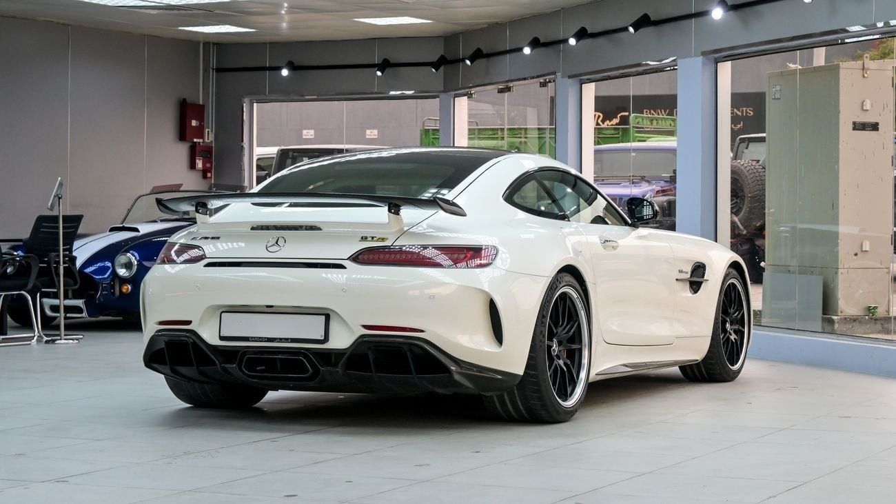 Mercedes-Benz AMG GTR V8 Biturbo
