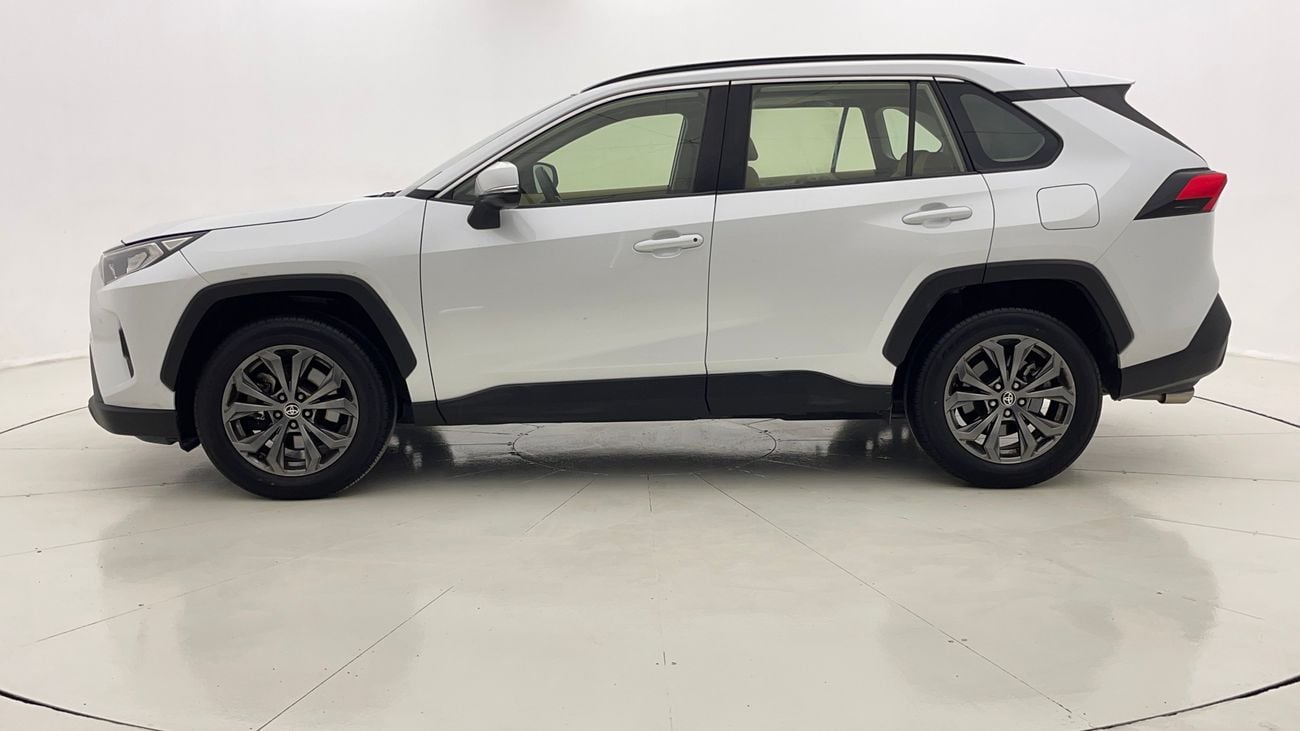 تويوتا راف ٤ VX 2.5 | بدون دفعة مقدمة | اختبار القيادة في المنزل