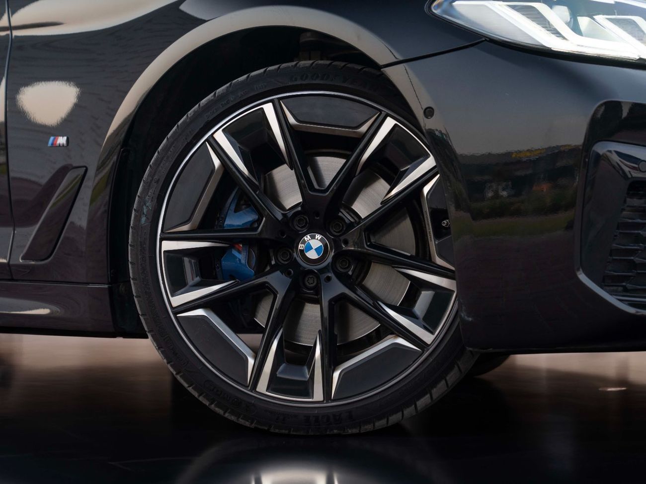 بي أم دبليو 530i Luxury M Sport Package 2.0L