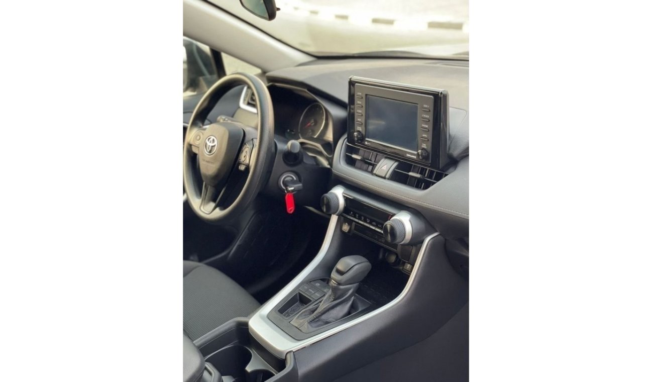 تويوتا راف ٤ 2019 Toyota Rav4 LE MidOption With Rims / EXPORT ONLY / فقط للتصدير