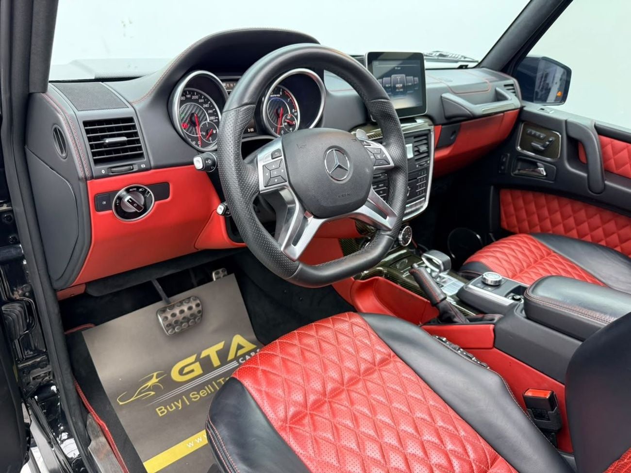مرسيدس بنز G 63 AMG STANDARD مرسيدس بنز G63 AMG موديل 2017، سجل صيانة كامل، مقصورة داخلية من ألياف الكربون، حالة ممتازة، خليجية