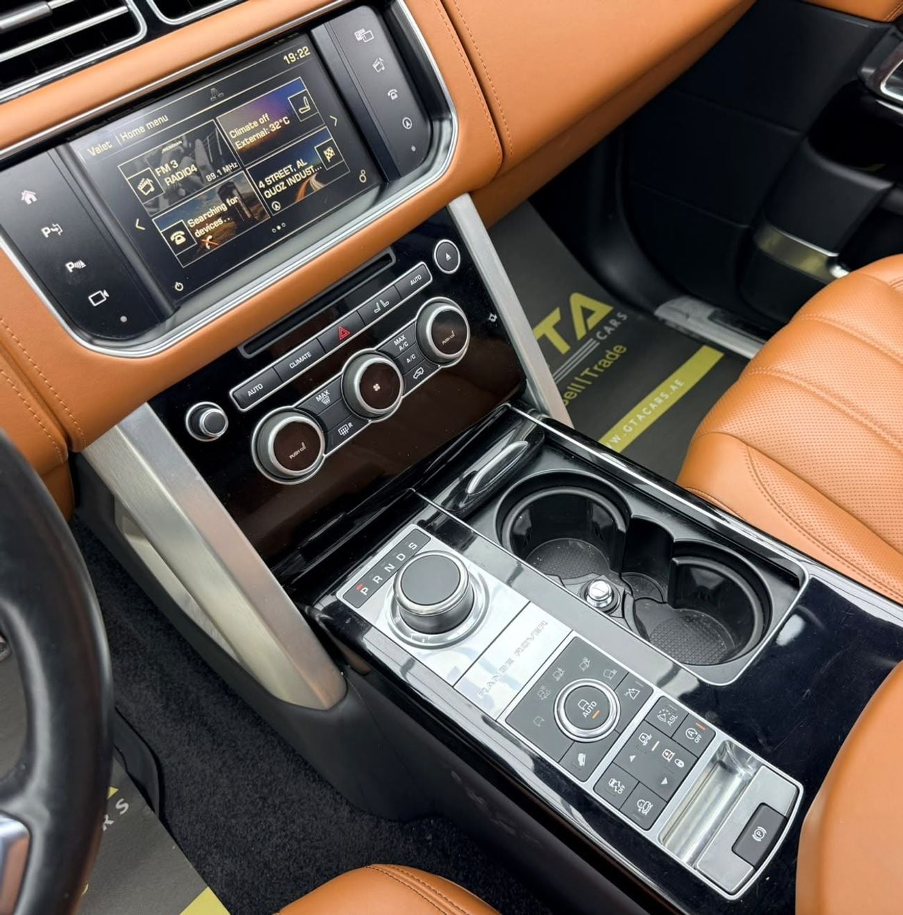 Land Rover Range Rover AUTOBIOGRAPHY 2016 Range Rover Vogue Autobiography, Full Service History, Fully Loaded, Excellent Condition, GCC